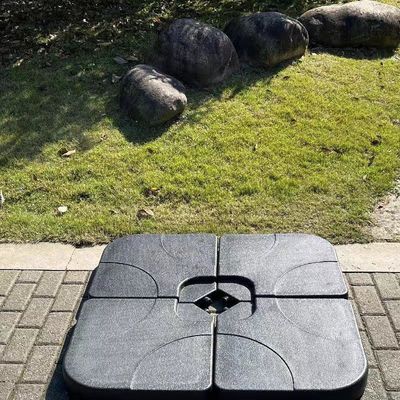 Современный дизайн 50L x 50W x 7.5Hcm Пластиковая база зонтиков Подставка с водой или песком